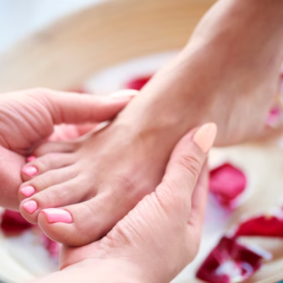Polish-Free Mani-Pedi Service Available In UAE